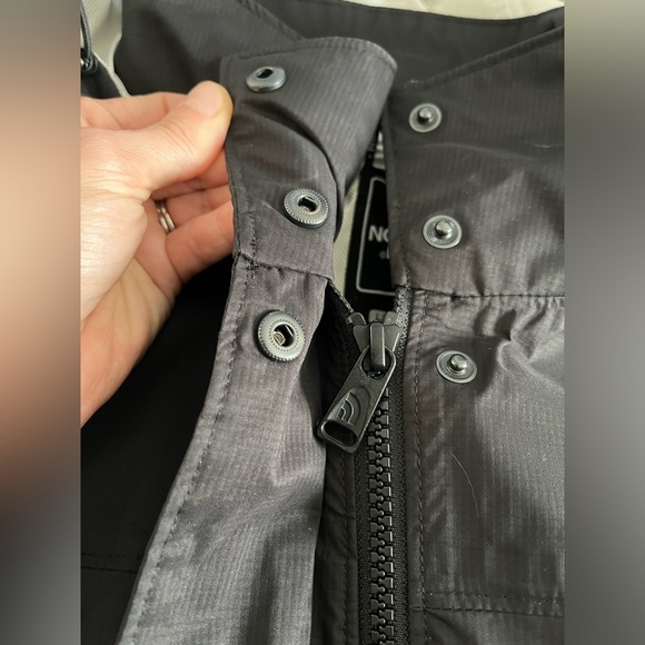 North face women’s large black rain jacket belted trench coat - Picture 10 of 13